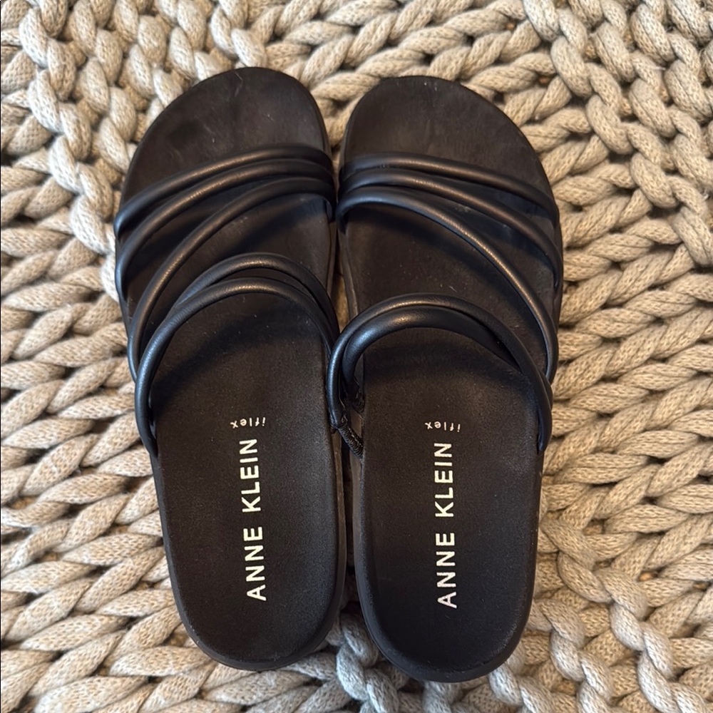 Anne Klein iFlex Black Sandals — GUC